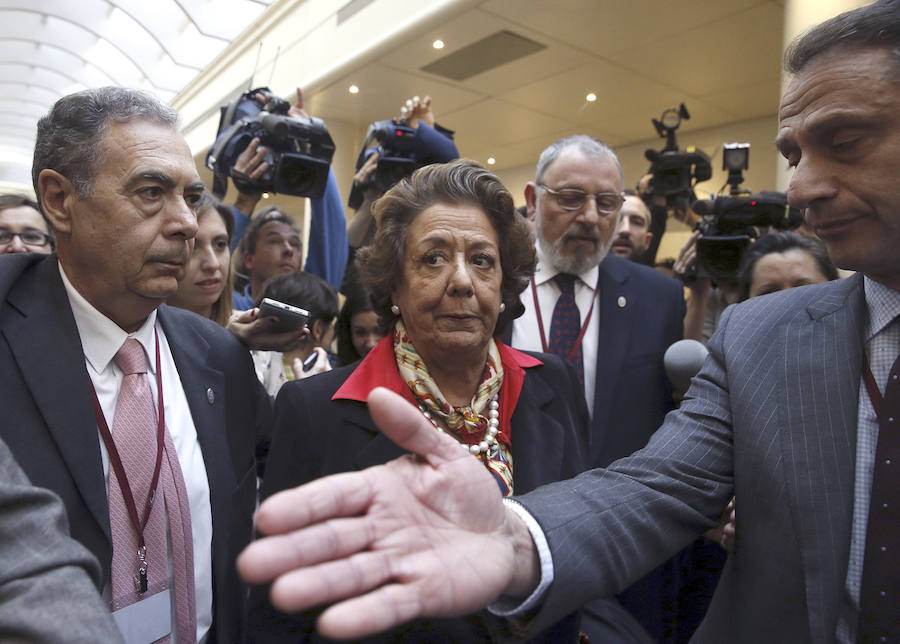 Barberá, en el Senado: «No me quiero esconder»