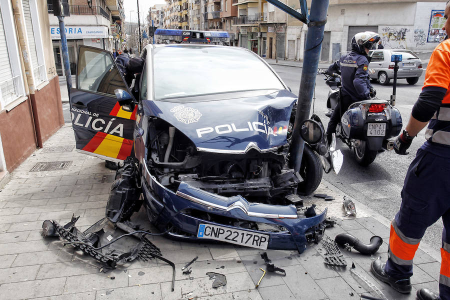 Accidente de tráfico en la Avenida de Alcoy