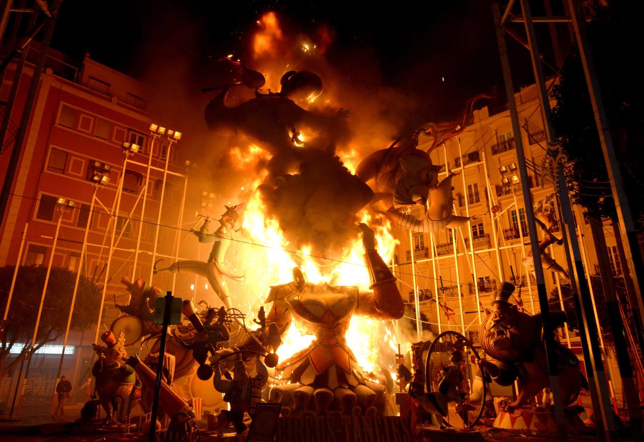 Fallas 2016: La cremà de las Fallas de Valencia