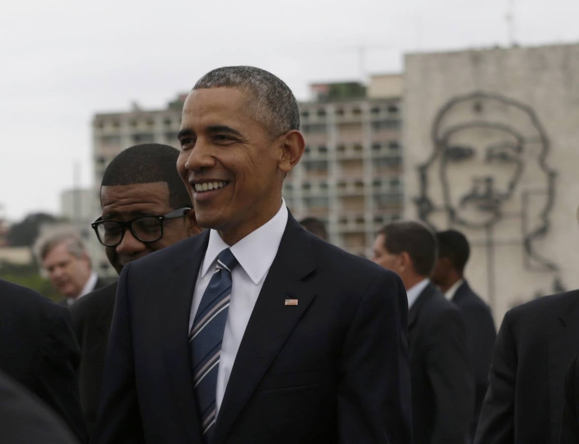 Castro recibe a Obama en su segundo día en La Habana