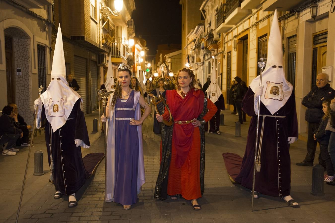 La procesión de Miércoles Santo de la Semana Santa Marinera, en imágenes