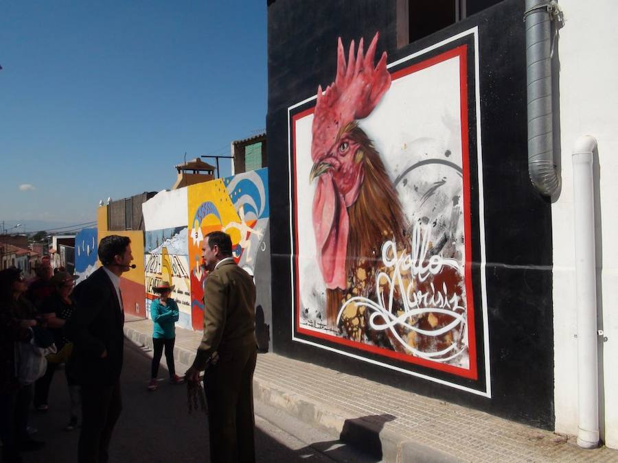 Murales en tributo al poeta cabrero en Orihuela