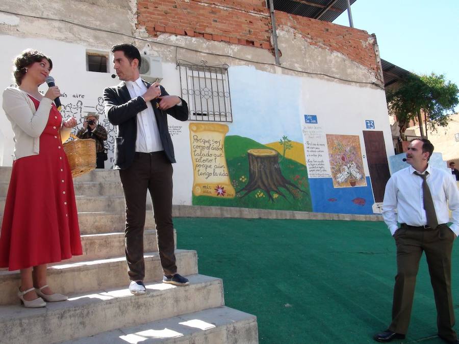 Murales en tributo al poeta cabrero en Orihuela