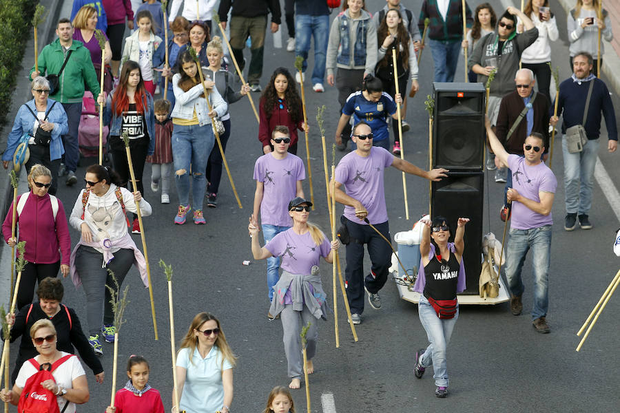 Miles de romeros participan en la Peregrina (I)