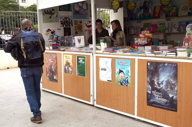 La Feria del Libro en Orihuela complementa el Salón Infantil y Juvenil