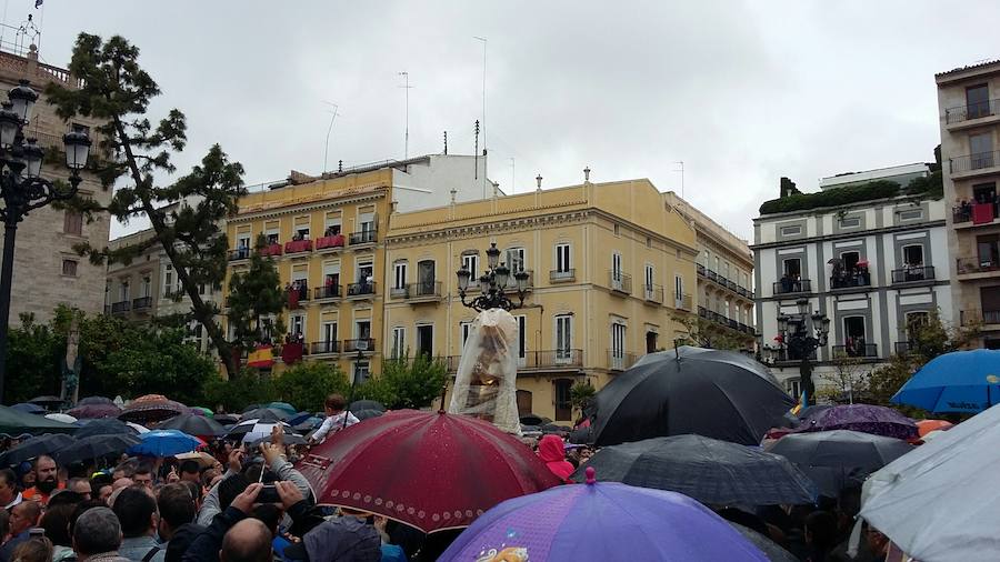 Valencia vive con fervor el Día de la Mare de Déu dels Desamparats