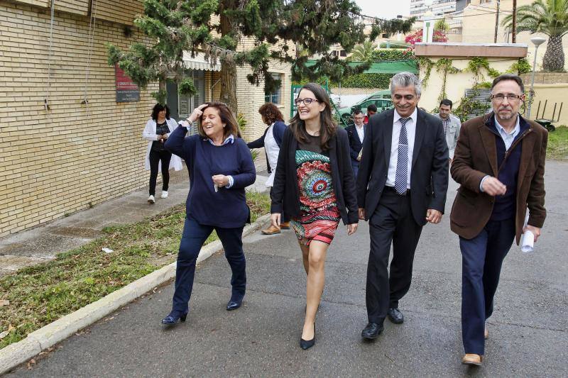 Mónica Oltra visita el CAMP Santa Faz en Alicante