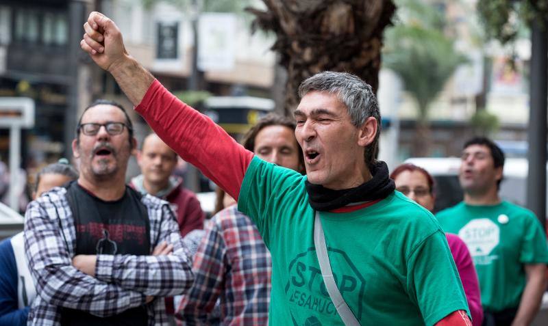 Protesta de la Plataforma Stop Desahucios en Alicante