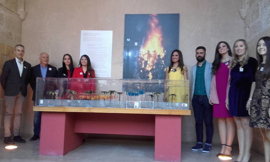 Fotos de la exposición en homenaje a las fiestas populares de la Comunitat