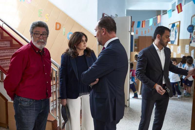 El PP oriolano defiende que no eliminen aulas en el colegio Jesús María de San Isidro