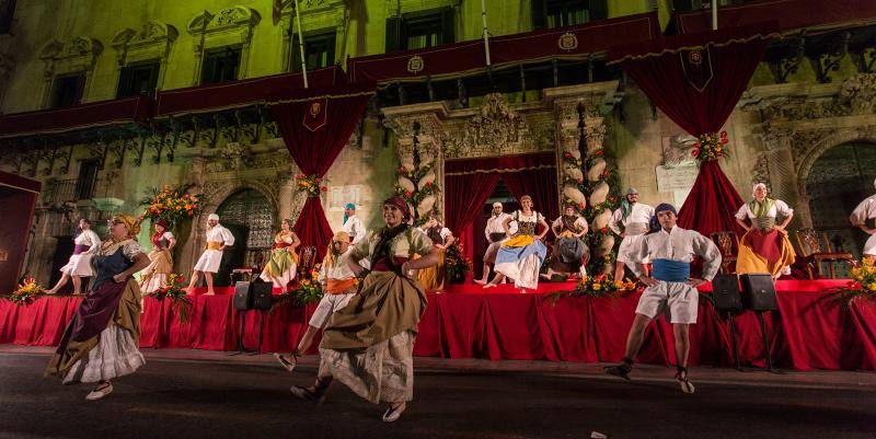 Proclamación de la Bellea del Foc y sus Damas