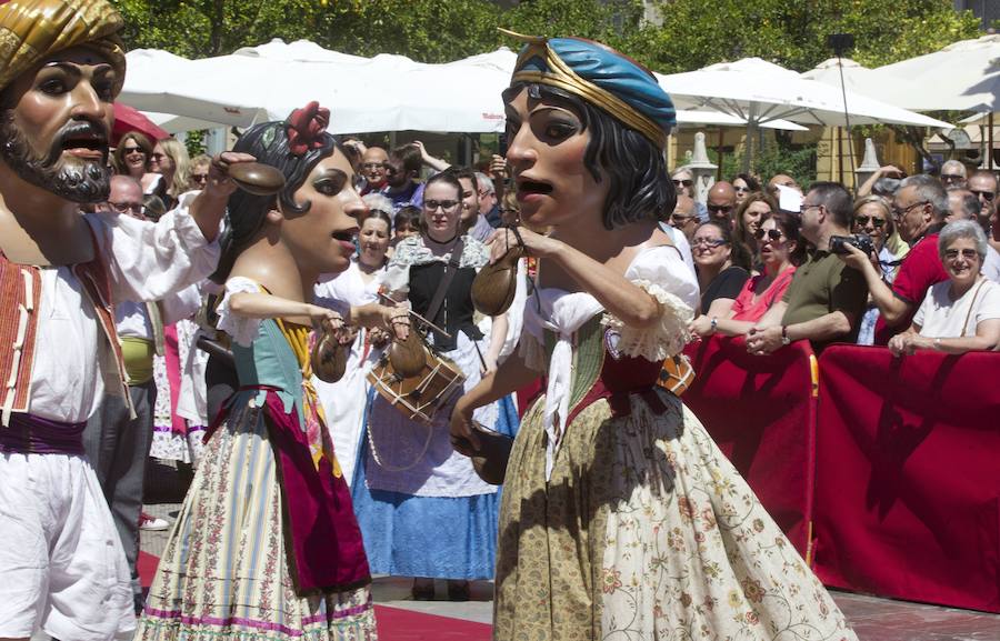 Fotos del Corpus Christi 2015 en Valencia: procesión, rocas y cabalgata