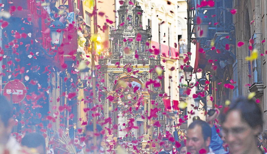 Fotos del Corpus Christi 2015 en Valencia: procesión, rocas y cabalgata