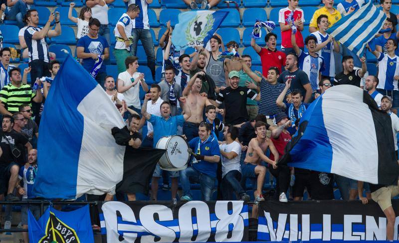 Aficionados del Hércules reciben al equipo