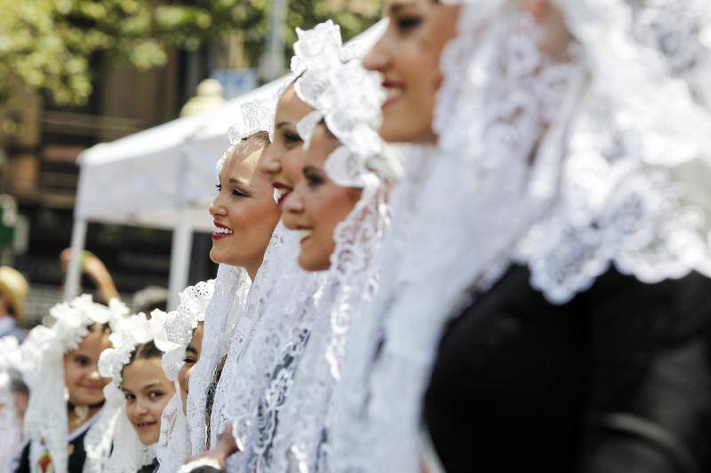 La primera mascletá de Hogueras hace retumbar Luceros