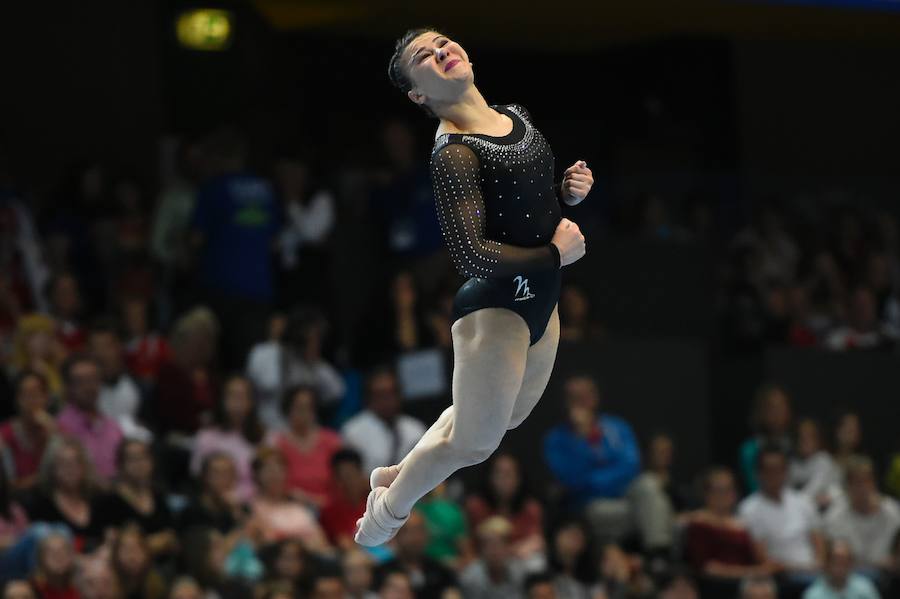 La gimnasta Claudia Fragapane durante el Campeonato Europeo de Gimnasia Artística de 2016 en Berna, Suiza.