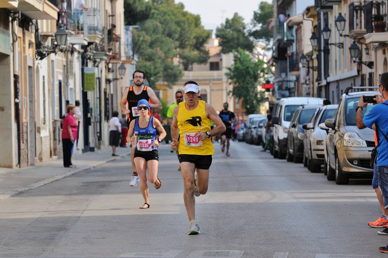 Fotos de la VI Carrera Solidaria Rocafort contra el Cáncer