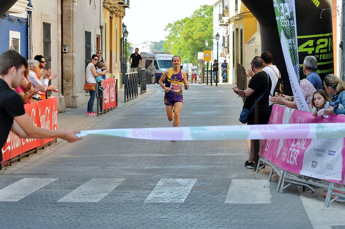 Fotos de la VI Carrera Solidaria Rocafort contra el Cáncer