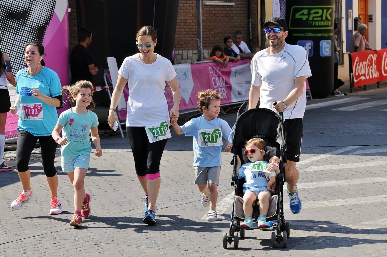 Fotos de la VI Carrera Solidaria Rocafort contra el Cáncer