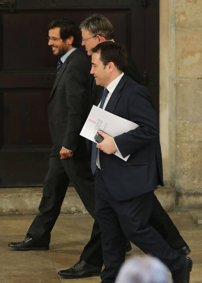 Fotos de la presentación del nuevo banco público de la Generalitat