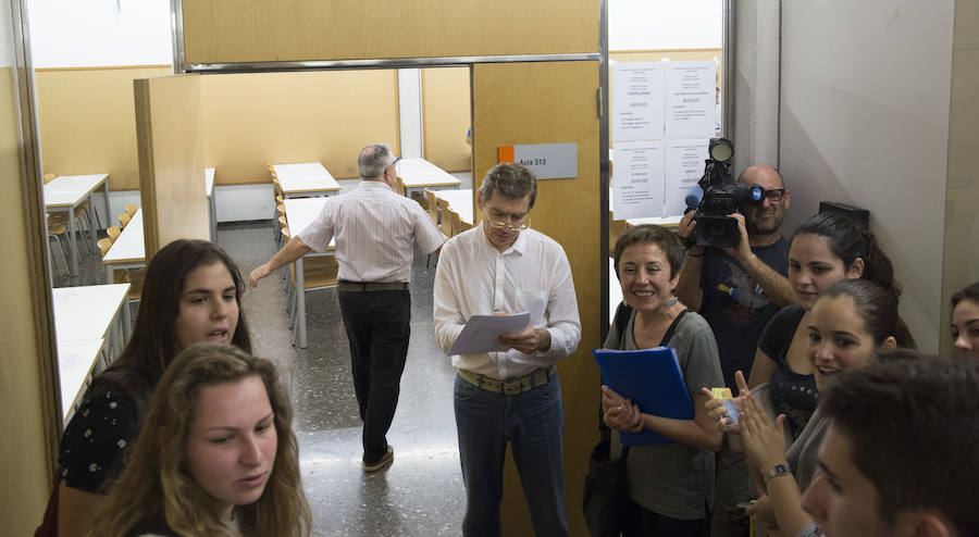 Fotos del inicio de las pruebas de acceso a la universidad en la Universitat Politècnica de València