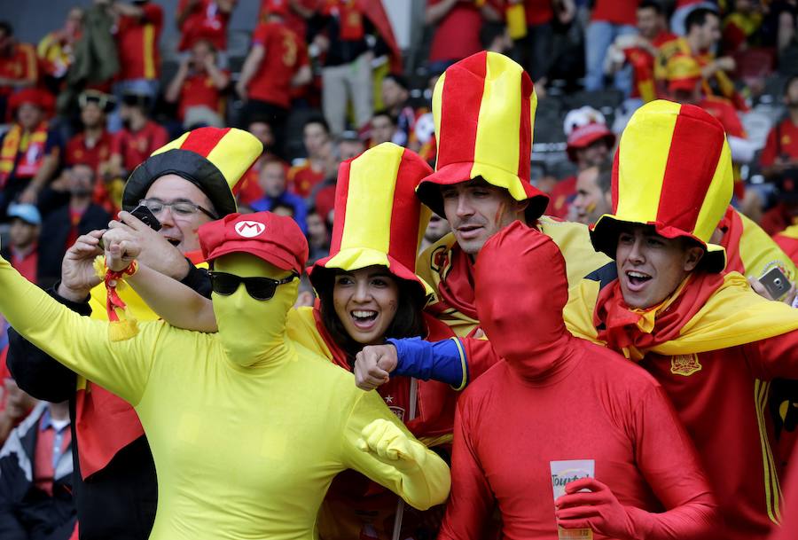 Fotos de la afición española en Francia