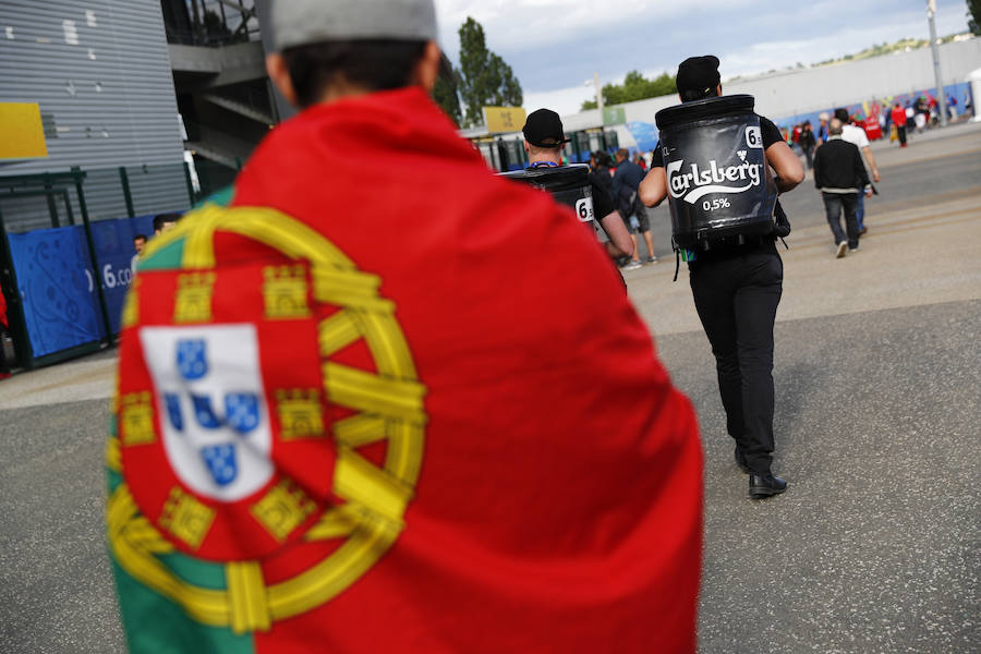 Las fotos de la afición de Portugal e Islandia