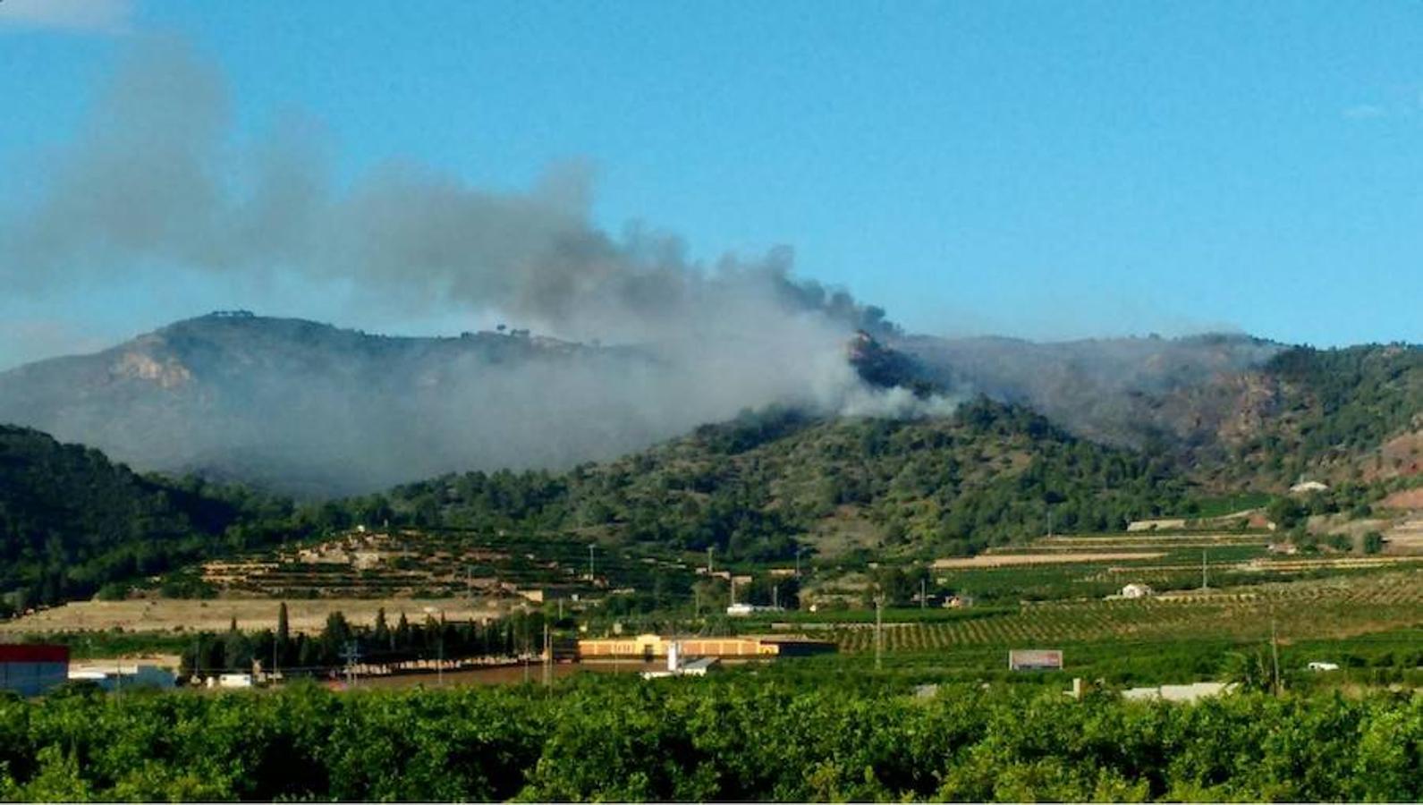 Fotos del incendio en Benifairó de les Valls