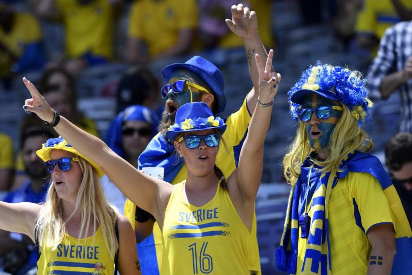 Fotos de las aficiones de Italia y Suecia de la Eurocopa 2016