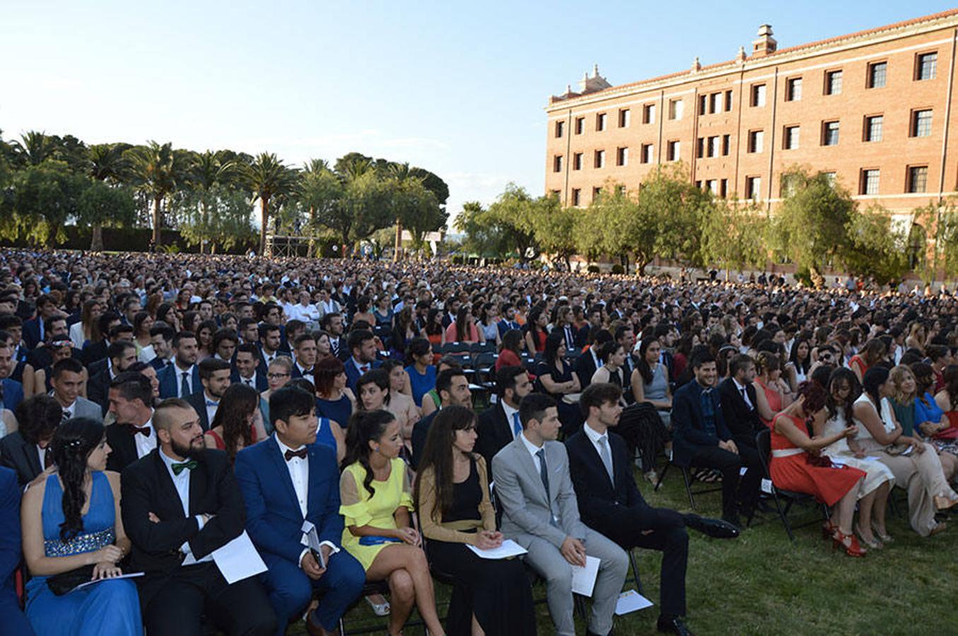 Fotos de la graduación en la Universidad Católica de Valencia curso 2015-2016