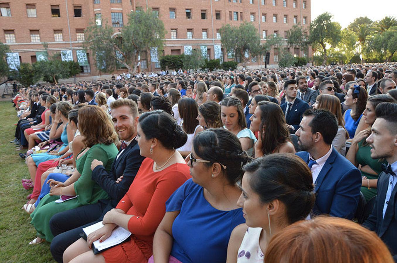 Fotos de la graduación en la Universidad Católica de Valencia curso 2015-2016