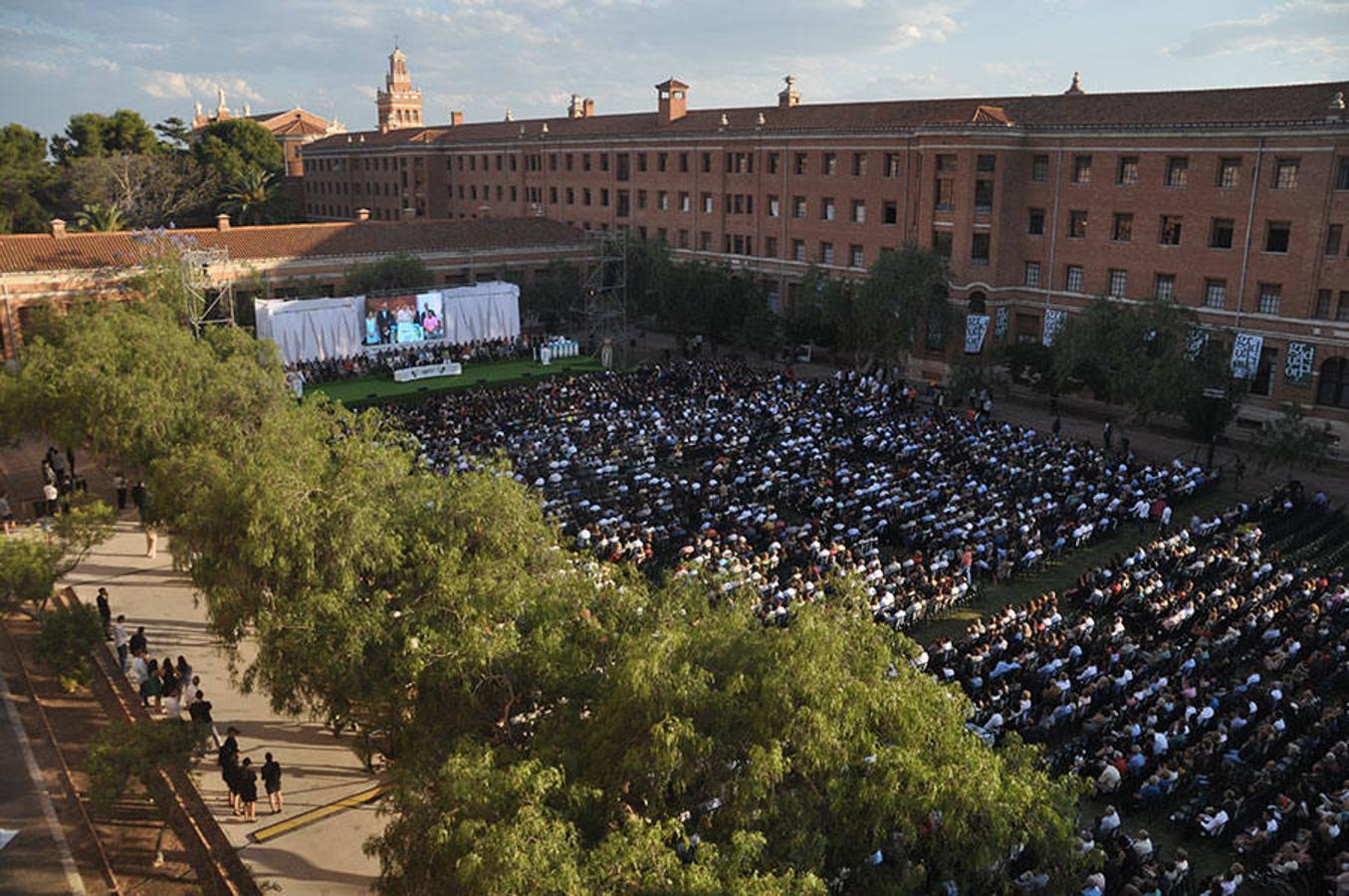 Fotos de la graduación en la Universidad Católica de Valencia curso 2015-2016