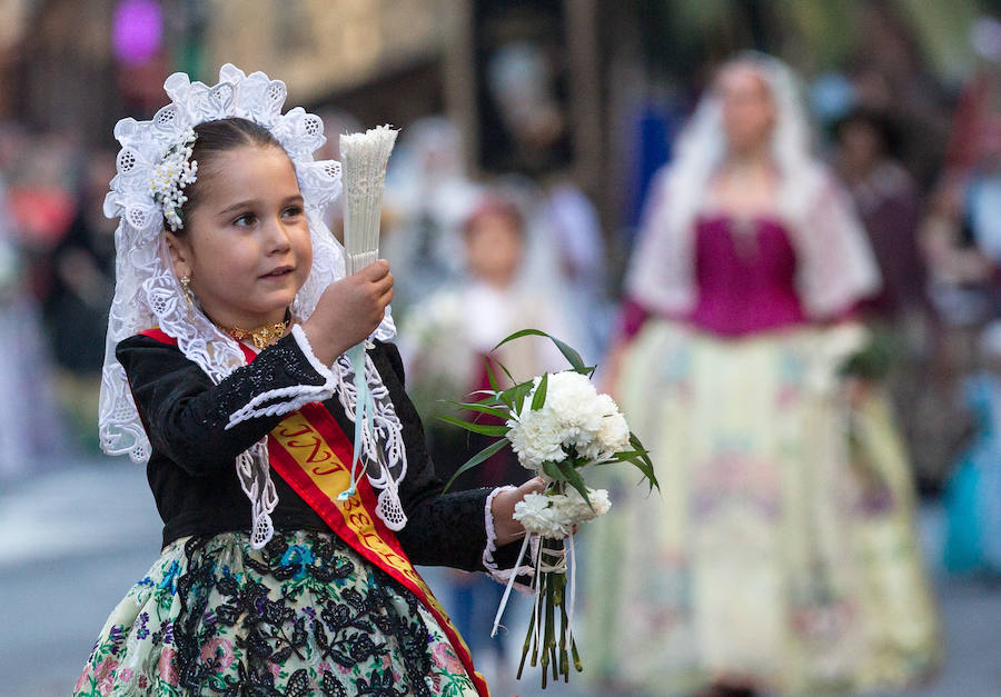 Primer día de ofrenda de Flores a la Virgen del Remedio