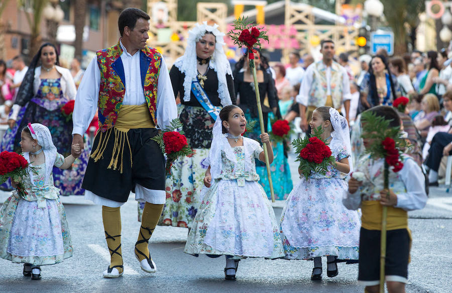 Primer día de ofrenda de Flores a la Virgen del Remedio