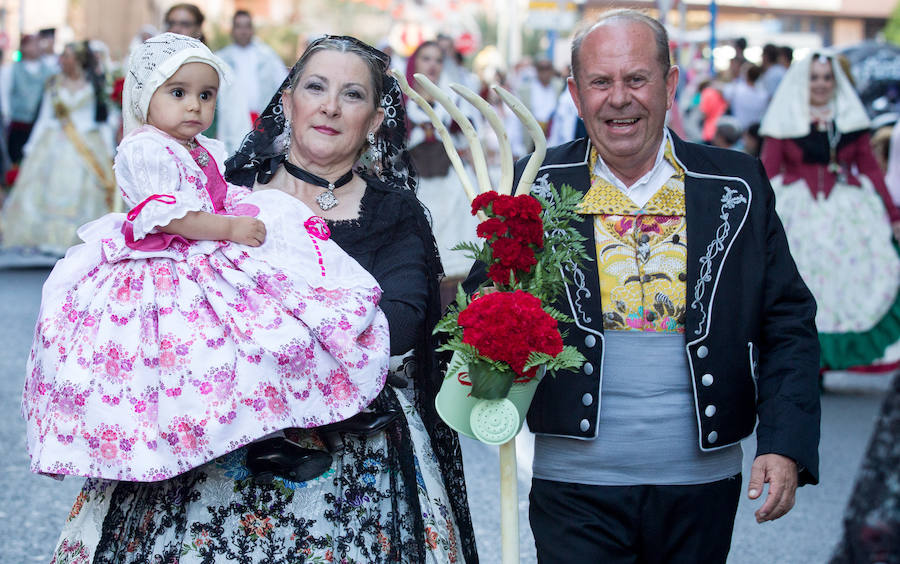 Primer día de ofrenda de Flores a la Virgen del Remedio