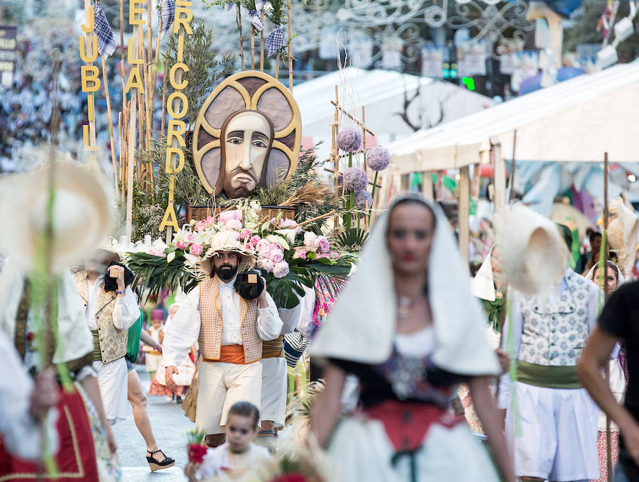 Segunda jornada de Ofrenda de Flores a la Virgen del Remedio