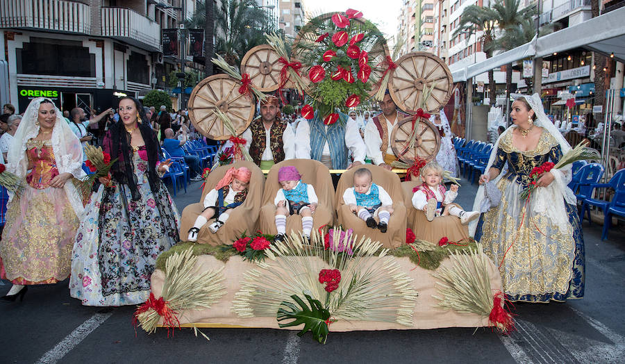 Segunda jornada de Ofrenda de Flores a la Virgen del Remedio