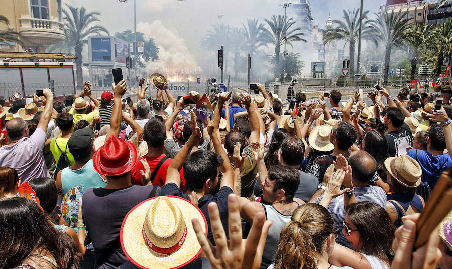 Última mascletá de las Hogueras de San Juan de Hermanos Ferrández