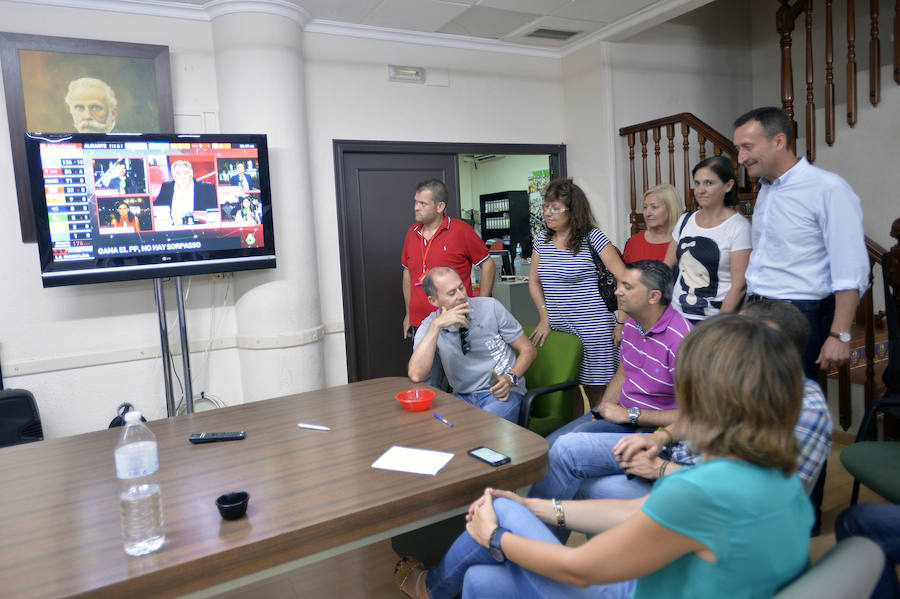 Las mejores imágenes de la resaca electoral en Elche