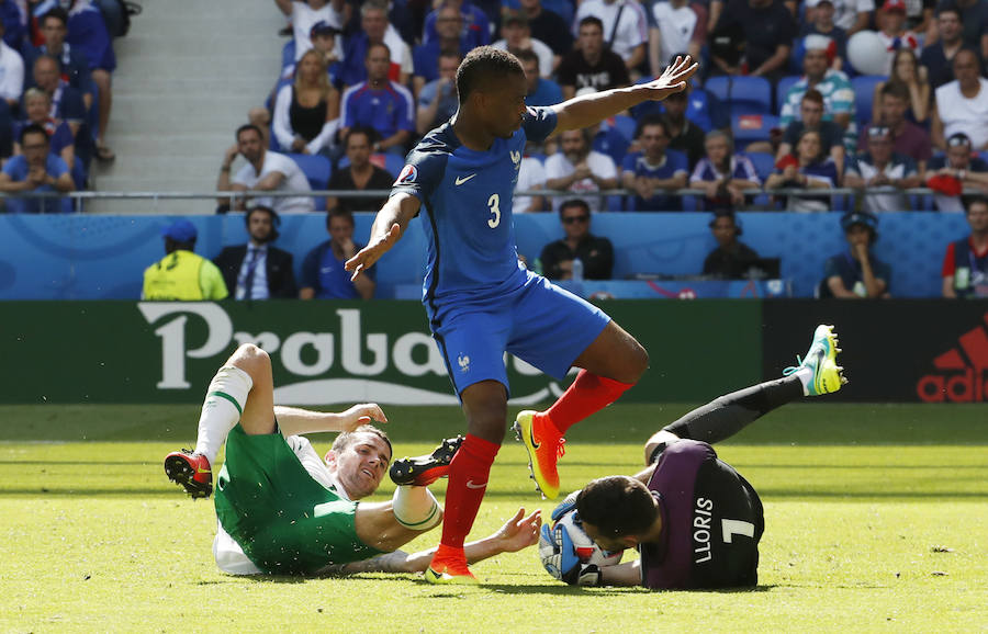 Francia vence a Irlanda