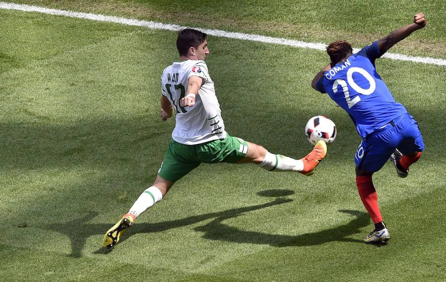 Francia vence a Irlanda