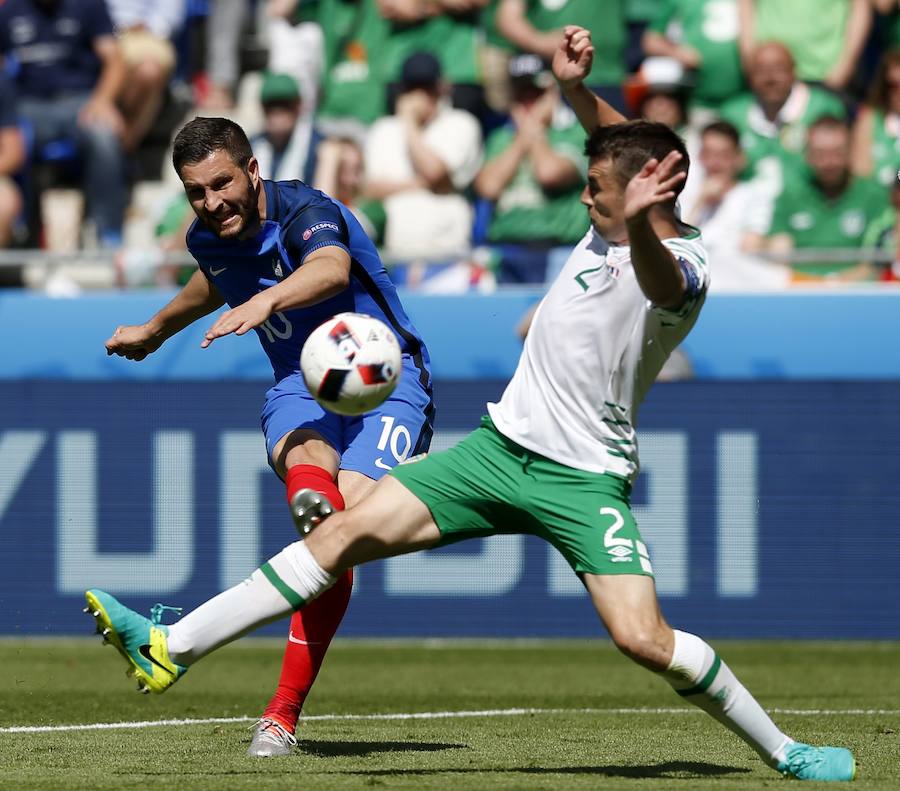 Francia vence a Irlanda