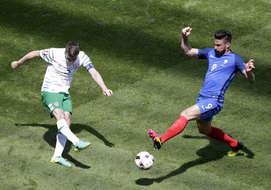 Francia vence a Irlanda