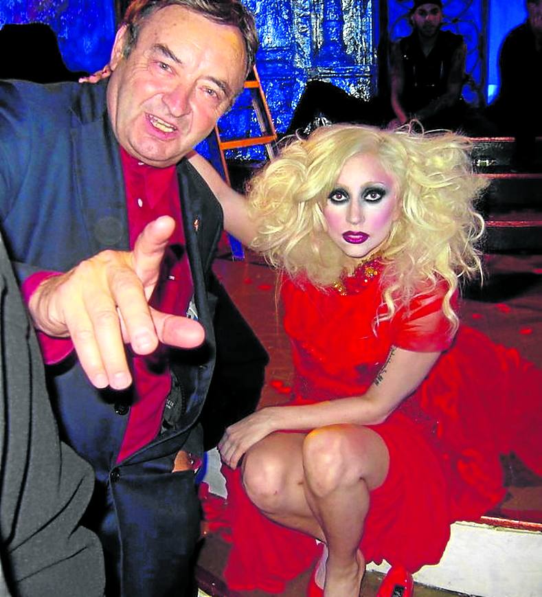 Con Lady Gaga. 