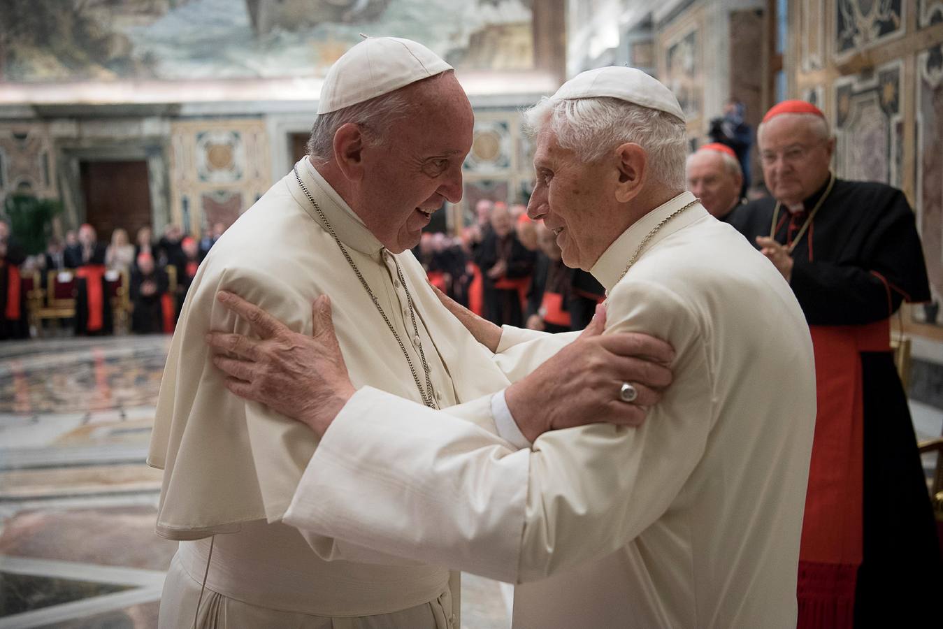Papa Francisco y el Papa Benedicto XVI