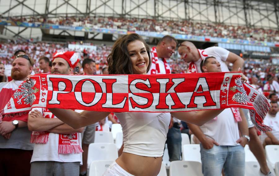 Fotos de los aficionados de Polonia y Portugal