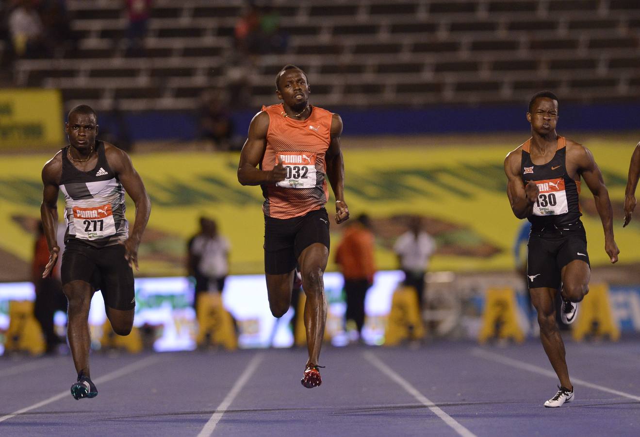 Bolt, lesionado, duda para Sídney. Usain Bolt, en los campeonatos nacionales de Jamaica, donde se ha lesionado. Es duda para los Juegos de Sídney. AFP PHOTO / Ricardo Makyn