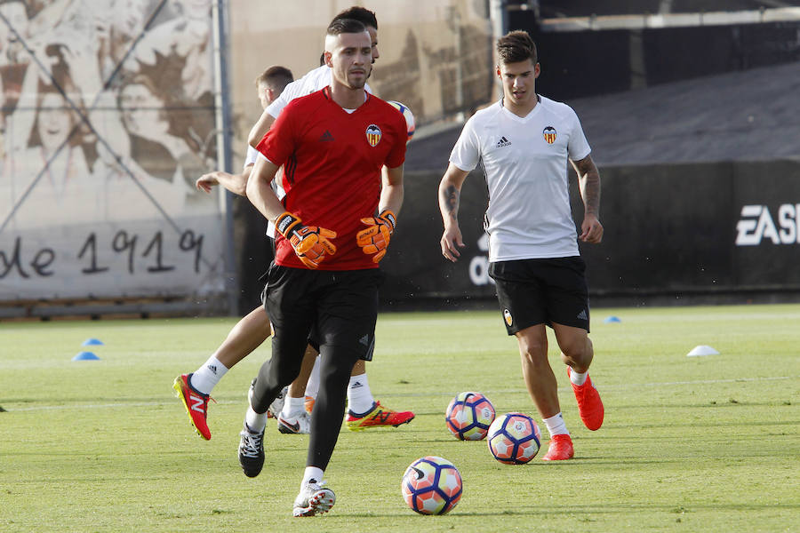 Fotos del entrenamiento del Valencia CF