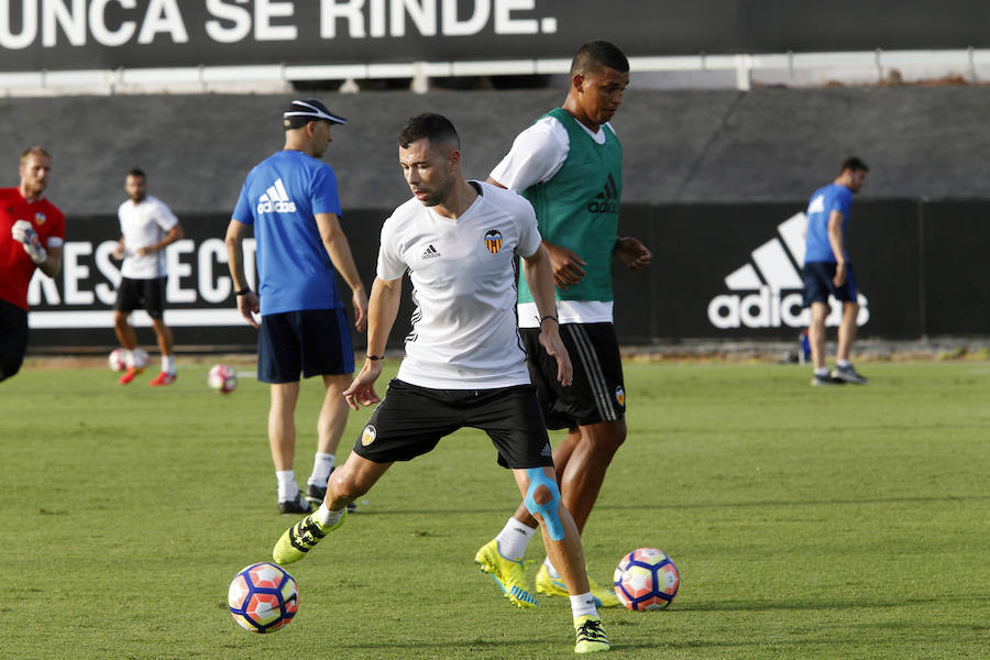 Fotos del entrenamiento del Valencia CF