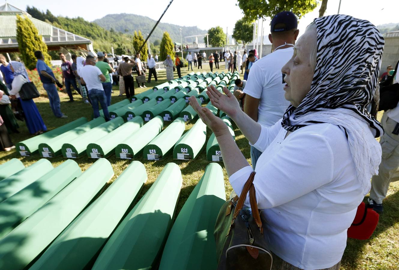 Fotos del 21 aniversario de la matanza de Srebrenica